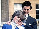 Britský princ Charles a jeho manelka Diana. Princ Charles se na korunu...