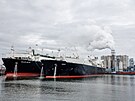 Do pístavu Eemshaven pijelo zaízení na optovné zplynní LNG. Jde o soustavu...