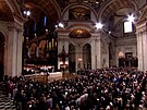 V katedrále svatého Pavla poprvé zaznla nová podoba britské hymny