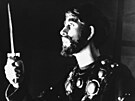 Princ Charles ve kolním pedstavení hry Macbeth na snímku z listopadu 1965