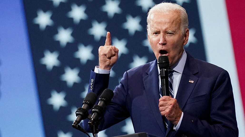 Americký prezident Joe Biden ení v Pensylvánii (30. srpna 2022)