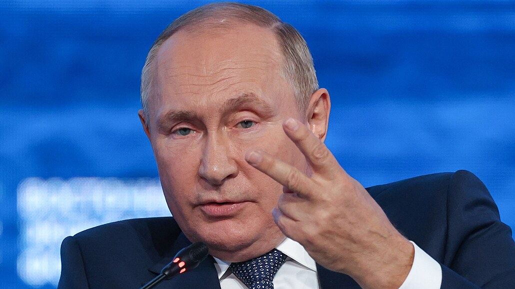 Ruský prezident Vladimir Putin na ekonomickém fóru ve Vladivostoku (7. září...