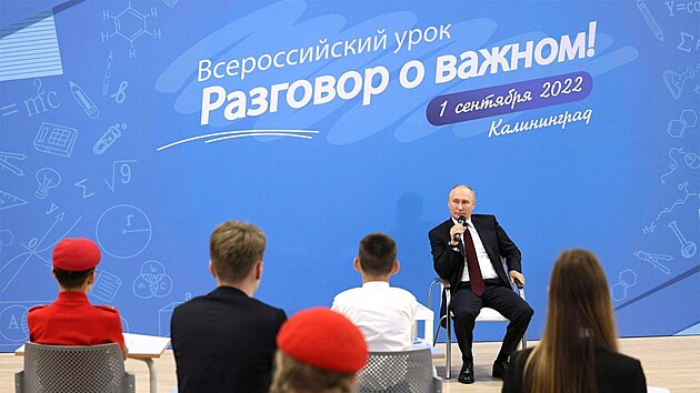Rusk prezident Vladimir Putin v Kaliningradu zahjil koln rok, ky pouoval o Ukrajin. (1. z 2022)