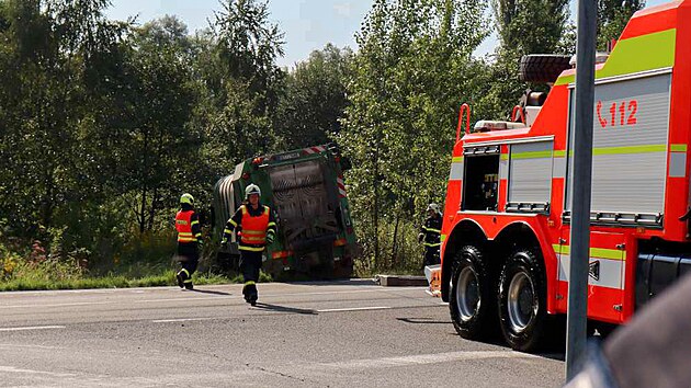 Vyetovn tragick nehody osobnho automobilu a popelskho vozu v Ostrav - Svinov. (6. z 2022)