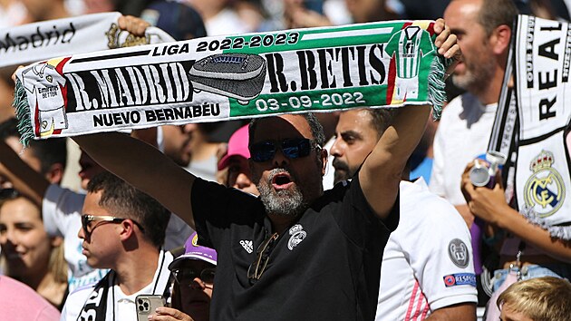 Fanouci bhem ligovho utkn Realu Madrid s Betisem Sevilla