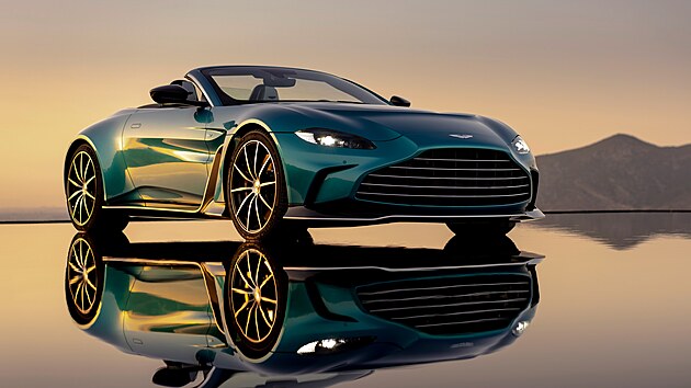 Aston Martin V12 Vantage Roadster vznikne v omezené sérii 249 kusů a doplní tak 333 kupé V12 Vantage.