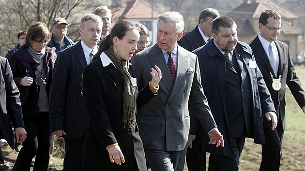 V roce 2010 navštívil současný britský král Karel III. obec Hostětín.