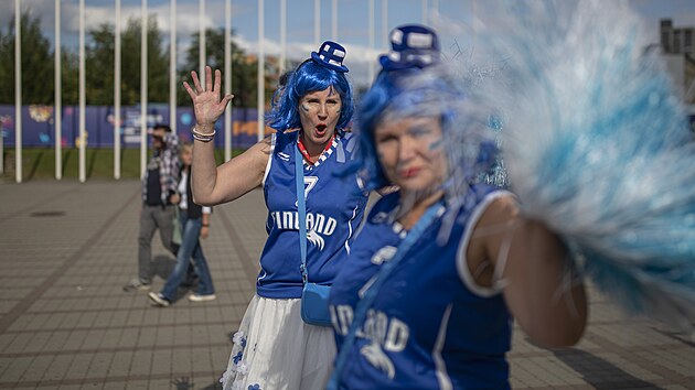 Finsk fanynky se t na zpas praskho EuroBasketu.