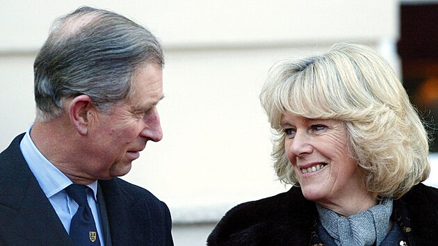 Britsk krl Karel III. a Kamila Britsk na snmku z roku 2005.