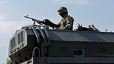 Ruské jednotky u Enerhodaru nedaleko Záporo�ské jaderné elektrárny (1. zá�í...