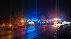 K vá�né nehod� motorká�e vyjí�d�li v pátek ve�er v�echny slo�ky IZS k Plzni....