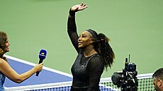Serena Williamsová d�kuje divák�m US Open.