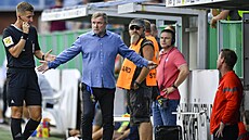 Trenér Ostravy Pavel Vrba v zápase proti Hradci Králové.
