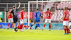 Momentka z gólové situace Antonína Křapky z Bohemians ze zápasu proti Brnu.