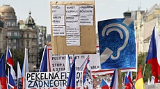 Na Václavském náměstí se konala demonstrace Česko na 1. místě. Sešlo se několik... | na serveru Lidovky.cz | aktuální zprávy
