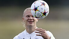 Norský úto�ník Erling Braut Haaland z Manchesteru City se p�ipravuje na úvodní...