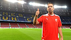 Pavel Horváth jako plze�ský kapitán na barcelonském  Camp nou, Rok 2011.