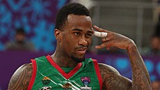 Bulharský reprezentant Dee Bost oslavuje svou trefu.