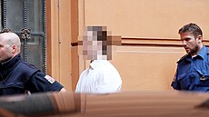 Krajský soud v Brně rozhodoval o vazbě mladistvého, který je obžalovaný, že...