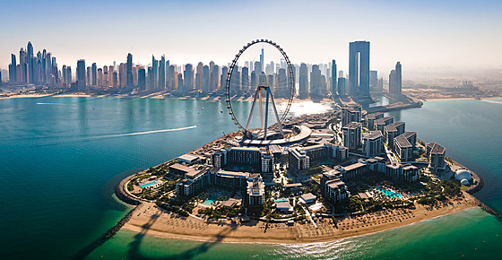 Dubaj je hlavní msto stejnojmenného emirátu ve Spojených arabských emirátech a...