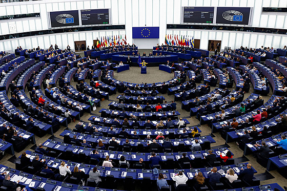 Předsedkyně Evropské komise Ursula von der Leyenová přednáší v Evropském...