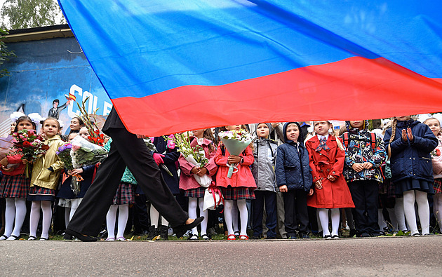„Potěmkinovým“ školám na Ukrajině se nedaří, odmítají je učitelé i děti