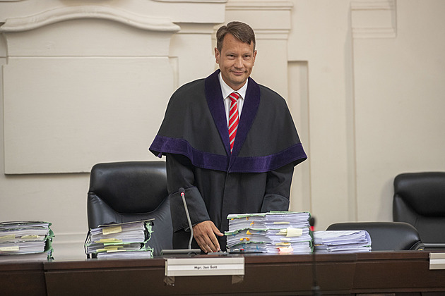 Nepřímé důkazy nestačily, říká soudce o verdiktu k Čapímu hnízdu. Chválí policii