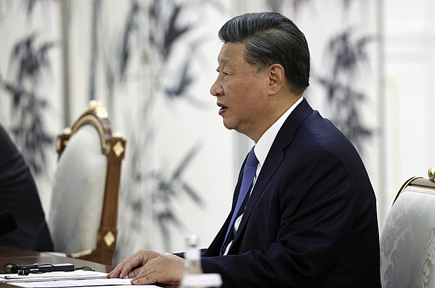 Vojenský převrat v Číně? Sociální sítě zaplavily spekulace o svržení prezidenta