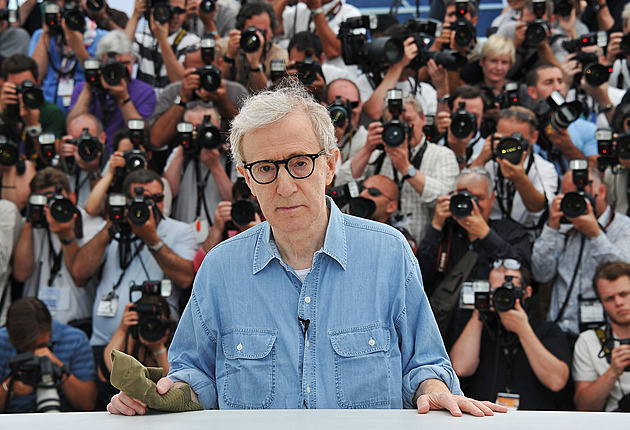 KOMENTÁŘ: Končím, hlásí už i Woody Allen. Kdy si hru osvojí politici?
