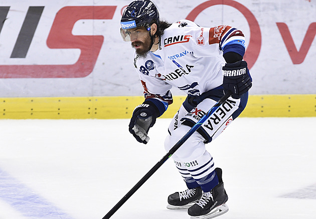 Odmítl KHL, dál válí v extralize. Bude jejím nejlepším cizincem v historii?
