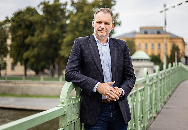 Koalice v Hradci Králové se rozpadla, strany chtějí odchod Holáska z rady