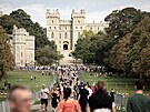 Hrad Windsor je královská rezidence ve Windsoru v anglickém hrabství Berkshire,...