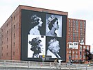 Královna Albta II. na megaboardu v parku Trafford (Manchester, 10. záí 2022)