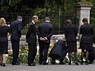 Britská královská rodina pi podkování za projevenou soustrast po úmrtí...