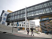 V Pelh�imov� bude pomalu kon�it stavba nového pavilonu. Slou�it bude hlavn� pro...