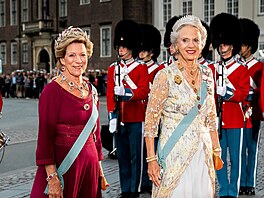 ecká královna Anne-Marie a její sestra, dánská princezna Benedikte na oslavách...