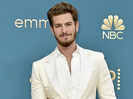 Andrew Garfield na cenách Emmy (Los Angeles, 12. záí 2022)