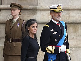 panlská královna Letizia a král Felipe VI. na pohbu britské královny Albty...