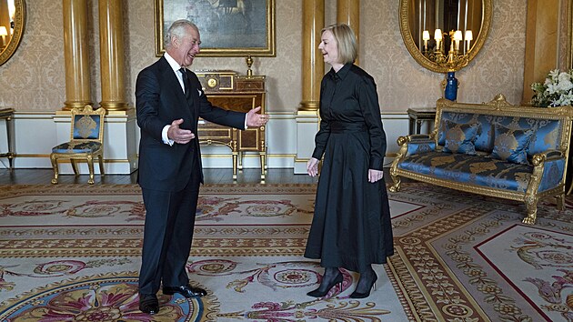 Krl Karel III. pi osobnm setkn s britskou premirkou Liz Trussovou dnes po...