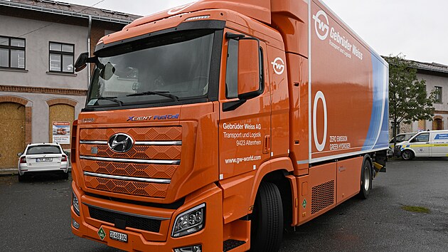 V Praze se představil kamion na vodíkový pohon, osvědčil se ve Švýcarsku