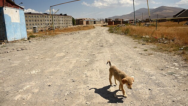 Pohled na osadu Sotk v Armnii, kter byla dajn  zasaena pi nedvnch pohraninch stetech s zerbjdnem. (14. z 2022)
