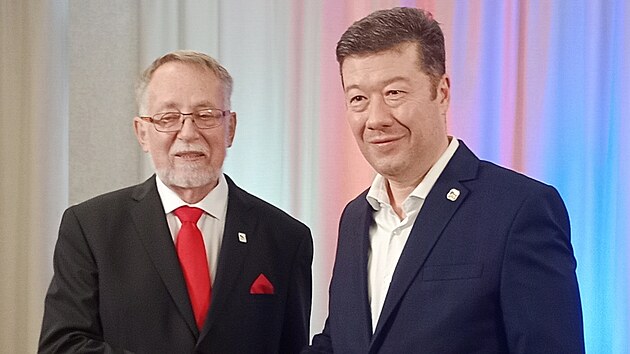 Kandidt SPD na prezidenta, poslanec Jaroslav Bata s pedsedou SPD Tomio Okamurou