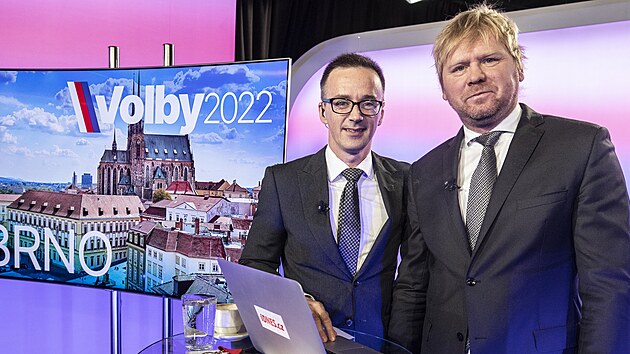 Prim�torskou superdebatu moderuj� Vladim�r Vok�l a Jaroslav Plesl.