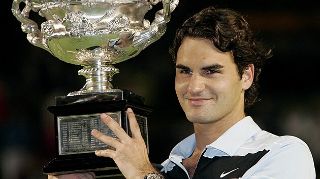 Roger Federer po vhe na Australian Open v roce 2007.