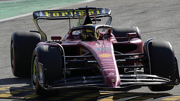 Charles Leclerc z Ferrari v kvalifikaci na Velkou Cenu Itlie F1.