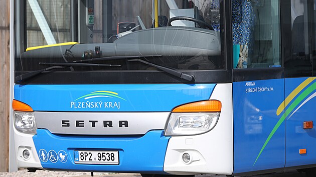 Dopravní společnost Arriva ruší spoje pro nedostatek řidičů. (12. 9. 2022)