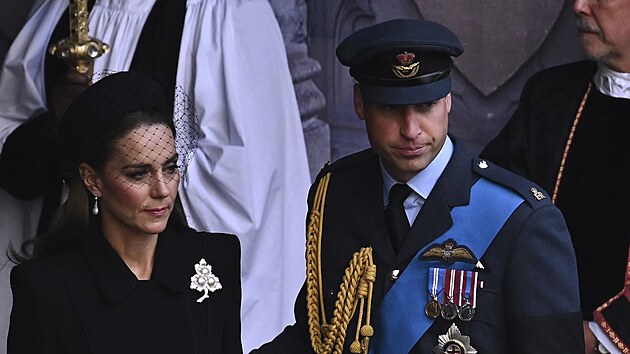 Princezna Kate a princ William pi odchodu z  Westminsteru (Londn, 14. z 2022)