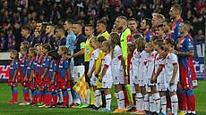 Nastoupení fotbalisté Slavie a Plzně před vzájemným duelem.