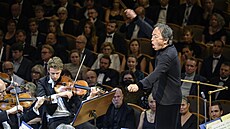 Mnichovtí filharmonikové a dirigent Myung-Whun Chung na Dvoákov Praze 2022...