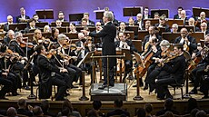 Clevelandský orchestr a dirigent Franz Welser-Möst na Dvoákov Praze (11. záí...